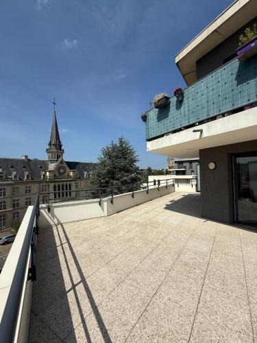 Le Bon Sauveur Apartment | Renovated studio with 50 m2 terrace