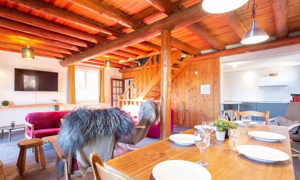 Saint-Lary-Soulan Ski Chalet | Renovated typical chalet in Soulan, 4 bedrooms, 9 pers.
