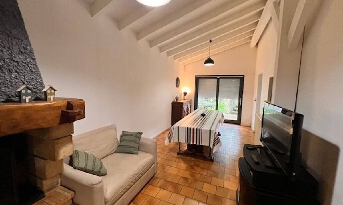 Nansouty-Saint-Genes House | Renovated villa near city center - 4 guests