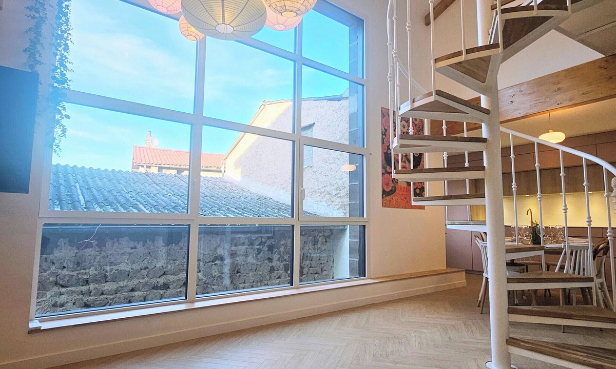 Orcet House | Renovated workshop in the heart of a village, close to the Volcans d'Auvergne!
