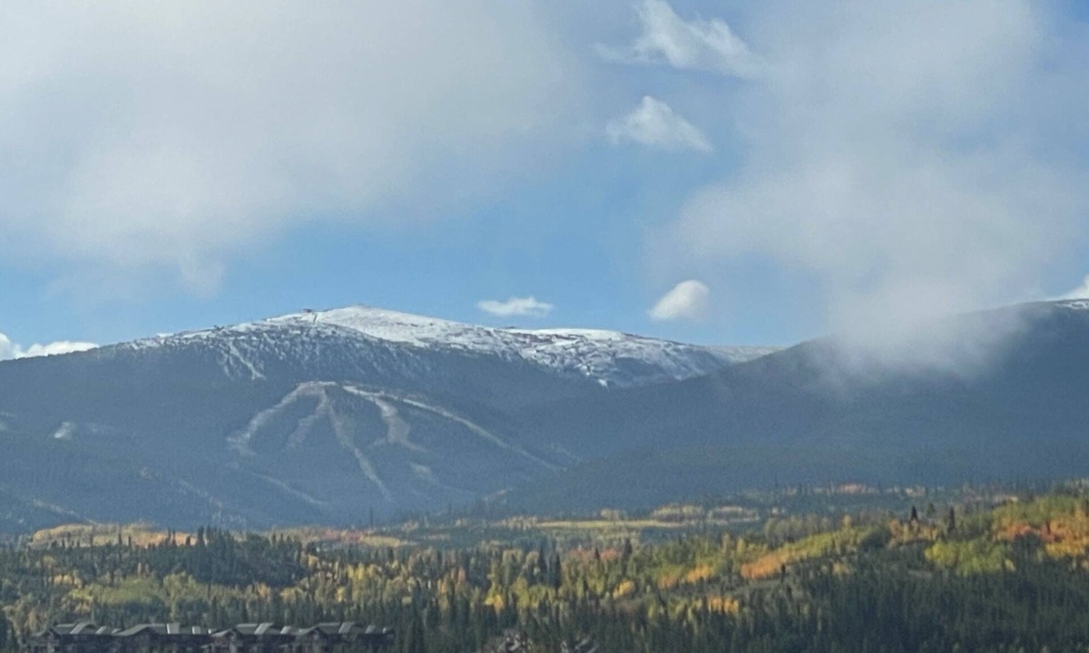 Fraser Condo | Renovated yet cozy, 2-bed/2-bath condo, with Winter Park mountain views