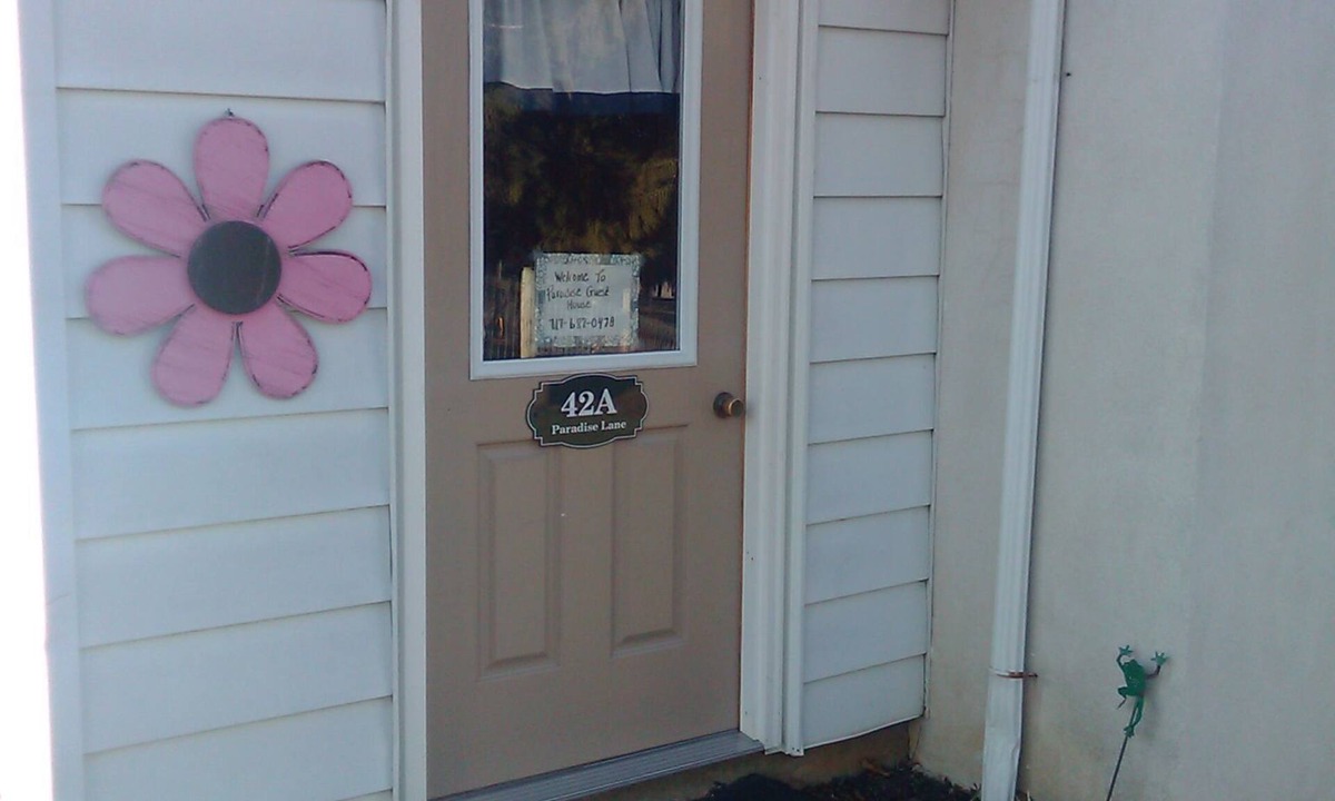 Ronks House | Rent A Cottage On A Small farm