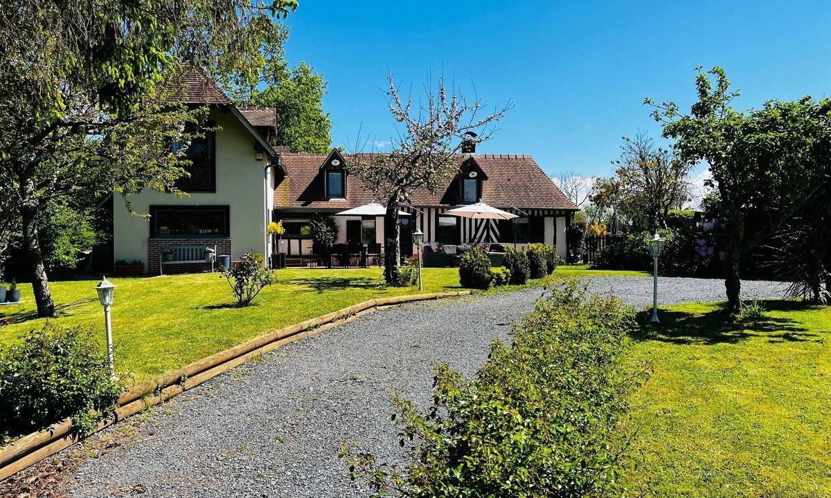 Gonneville-sur-Mer Cottage | Rent family house with pool Gonneville-sur-Mer 2Kms Villers-sur-Mer