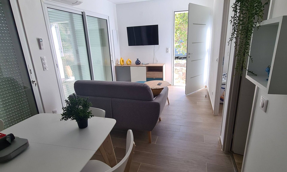 Ventiseri House | Rent mini villa between sea and mountains.