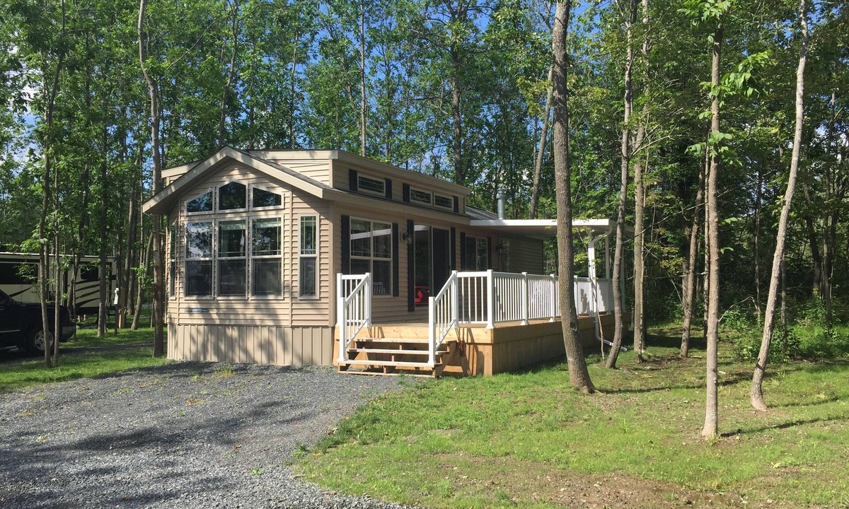 Spanish Cottage | RENT OUR LUXURIOUS PARK MODEL COTTAGE
