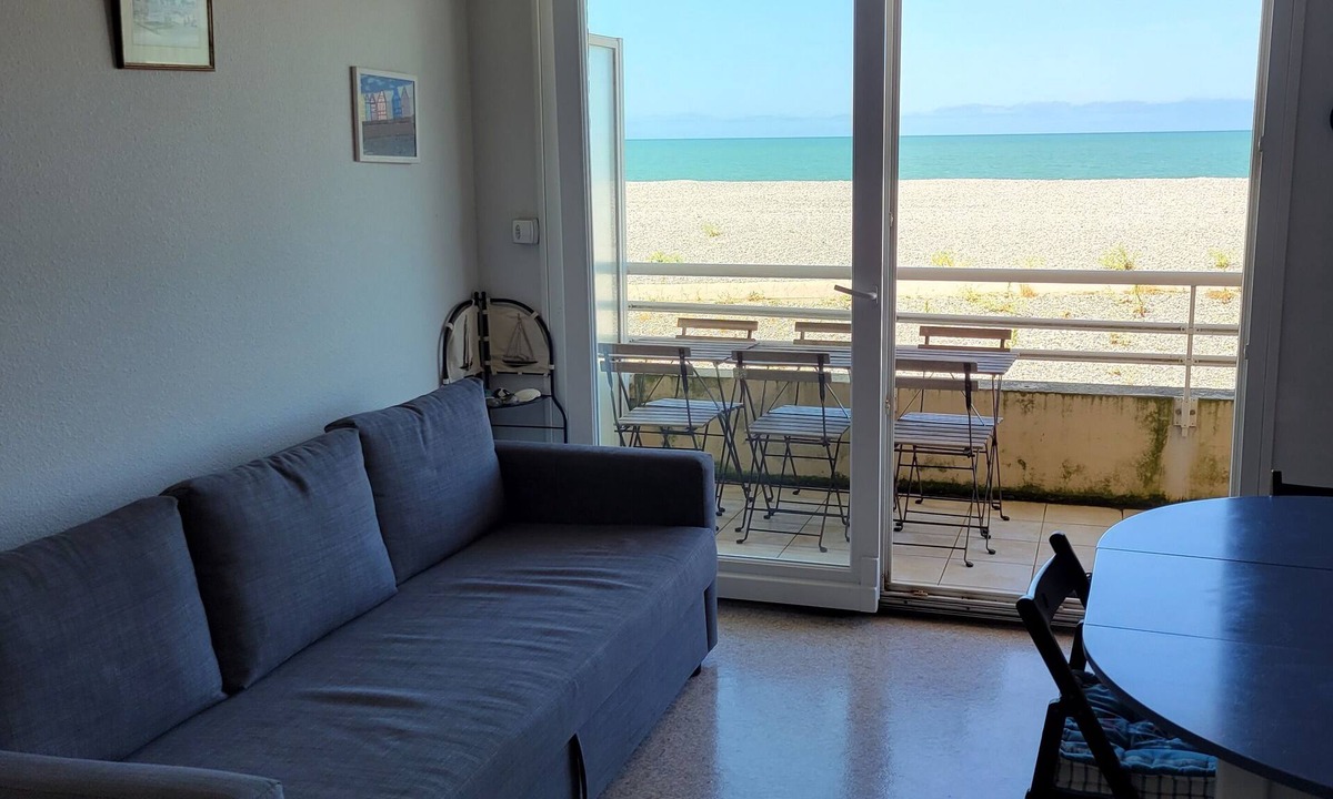Cayeux-sur-Mer Apartment | Rental apartment facing the sea (Cayeux-sur-Mer) Baie de Somme