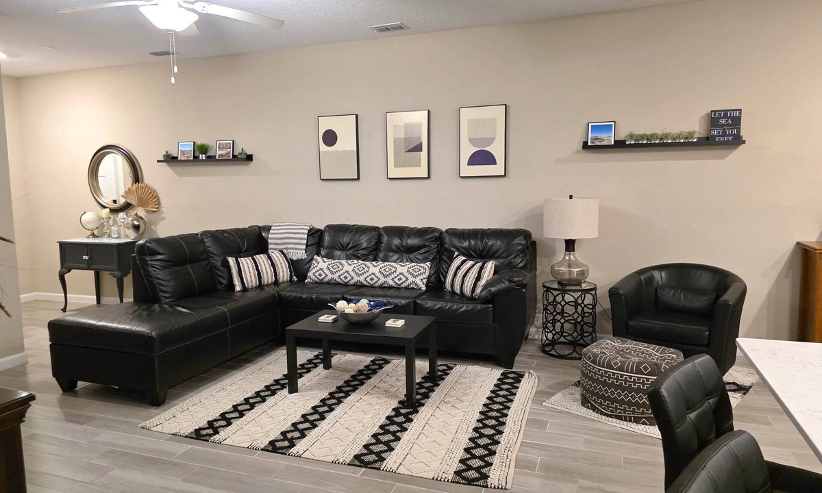North Beach Apartment | Rental Destination Relaxation II