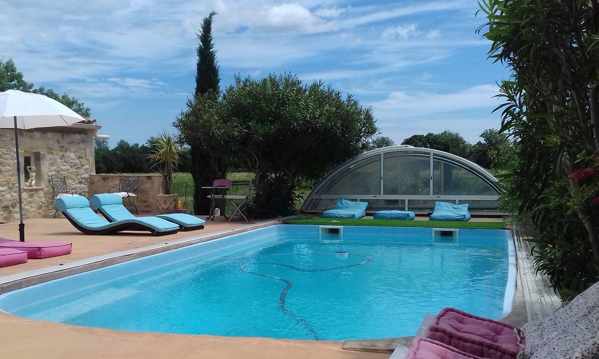 Narbonne Apartment | Rental in a house surrounded by vineyards near Narbonne and shops