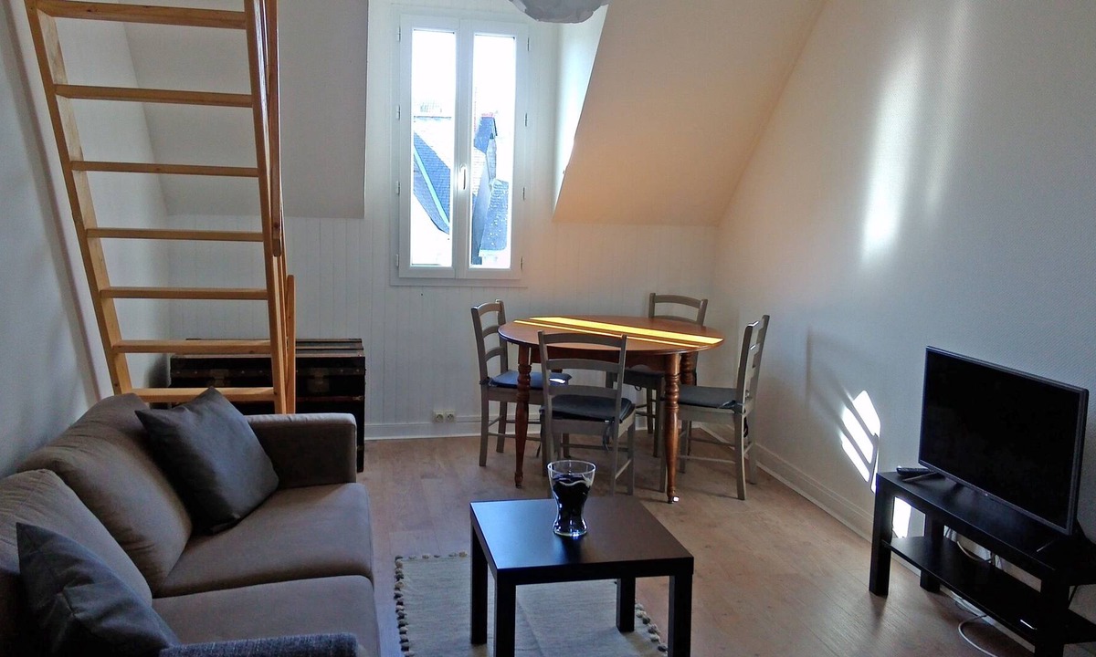 La Baule-Escoublac Apartment | Rental La Baule - full center - Market