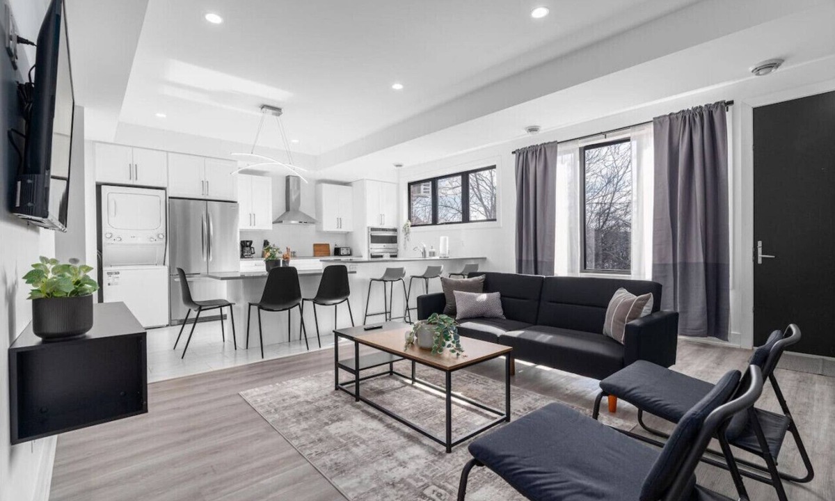 Downtown London Apartment | RentX|Penthouse Suite|Central London|Parking/Wi-Fi