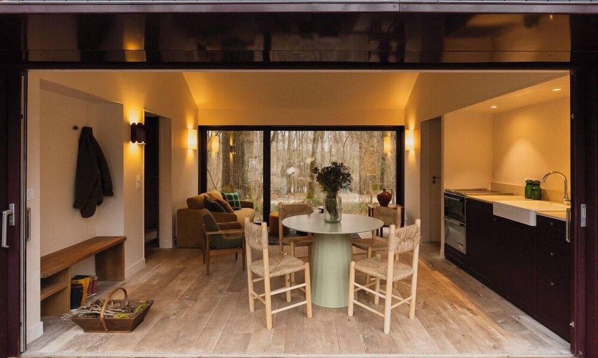 La Ville-aux-Clercs Hotel | Repere Sauvage
