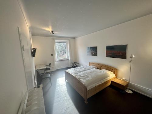 Gundeldingen House | Replica's Gästezimmer