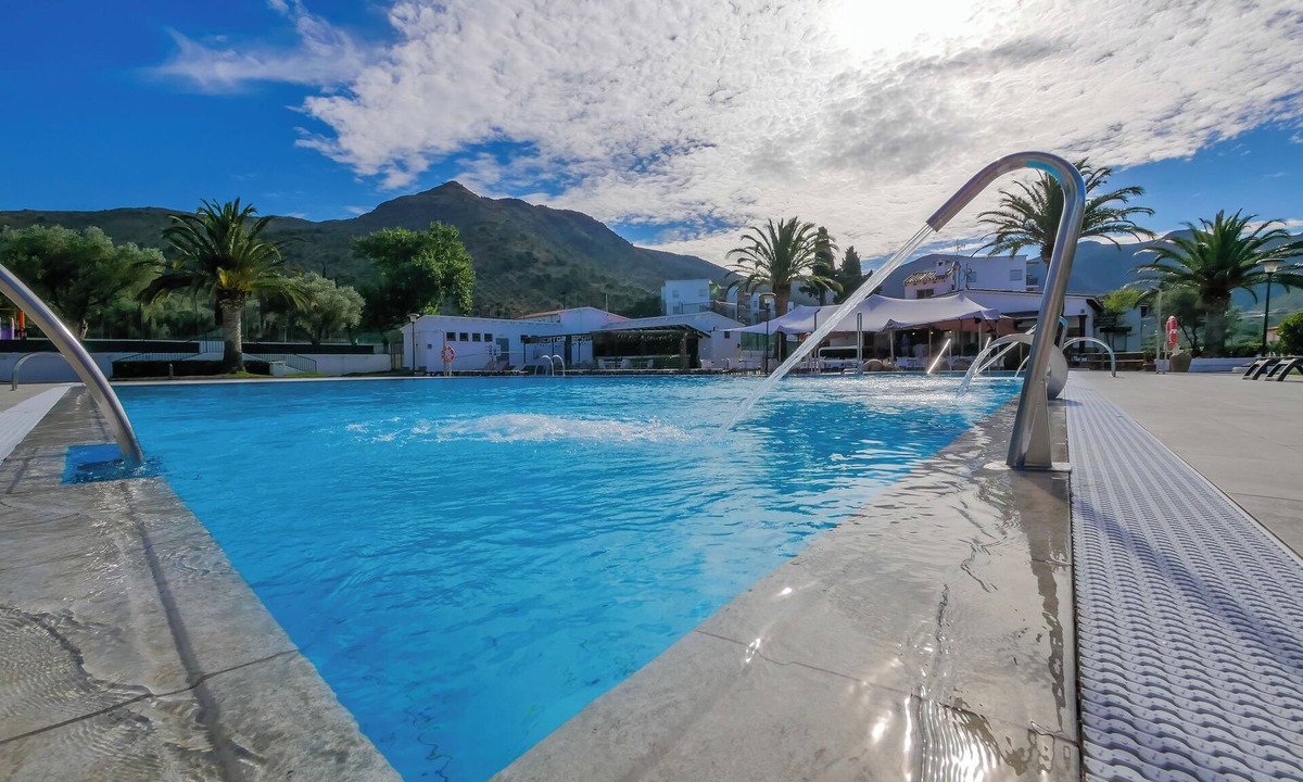 El Mas Oliva Resort | Rescator Resort 108 - One Bedroom Resort, Sleeps 4