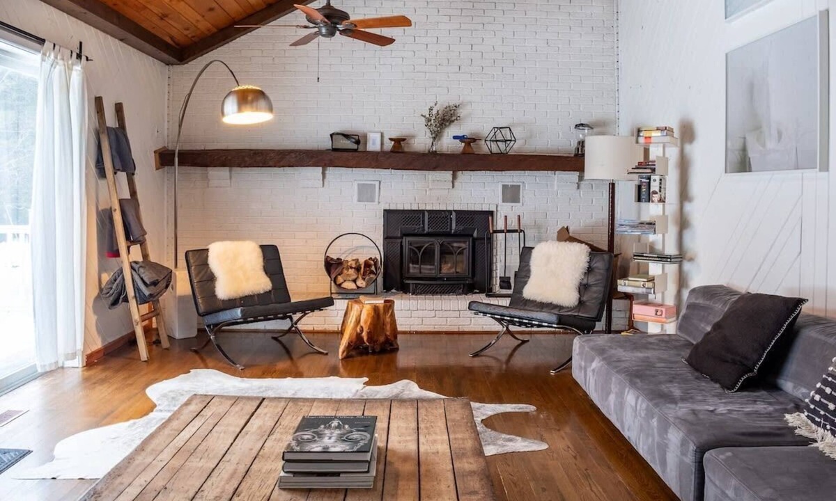 Town of Colchester Cabin | Reservoir House - Stylish and Peaceful in Roscoe