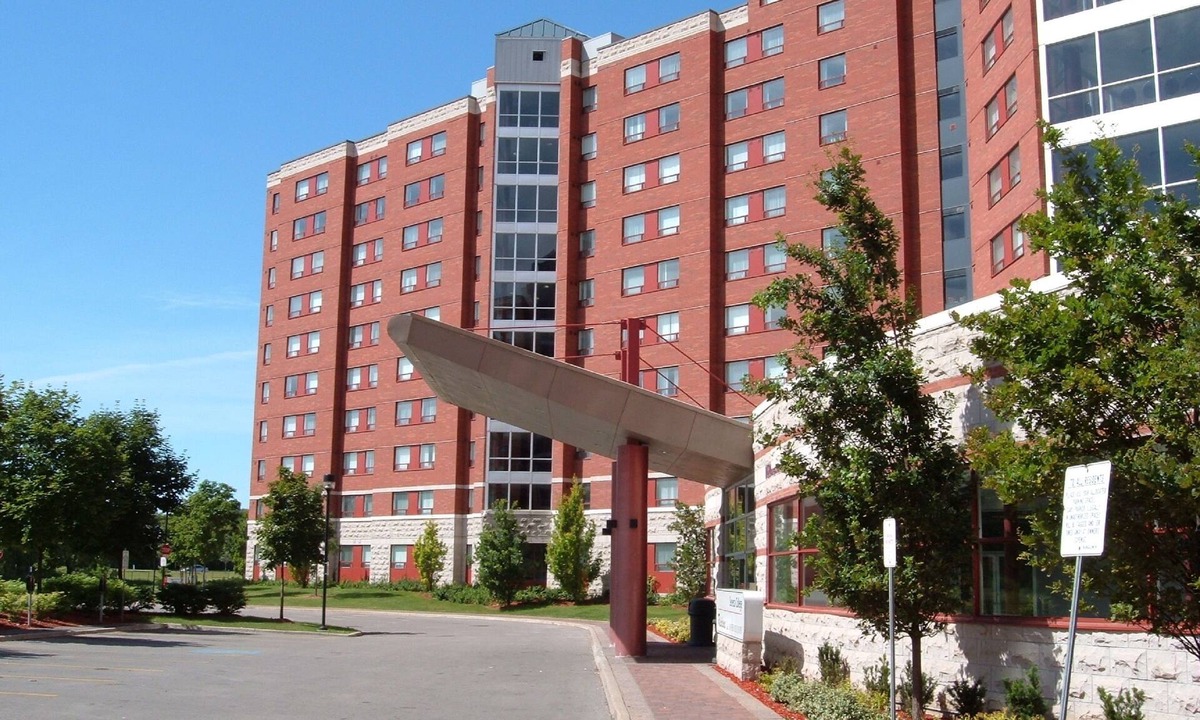 Hillcrest Village Apartment | Residence and Conference Centre – Toronto