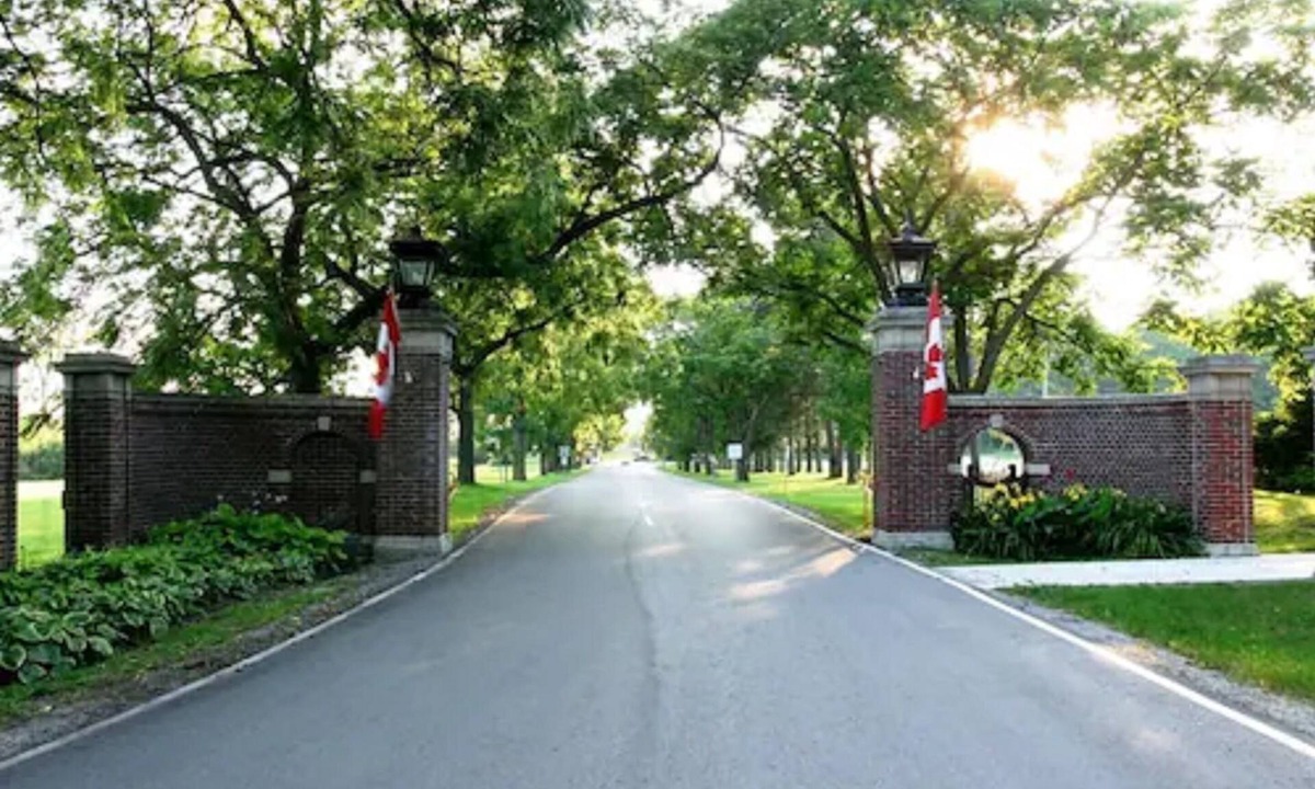 King City Apartment | Residence and Conference Centre – King City