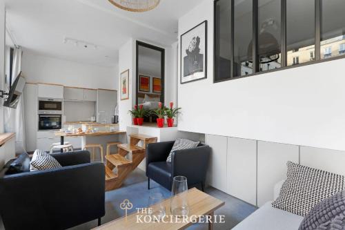 Saint-Vincent-de-Paul Apartment | Residence d'Exception Renovee par Architecte - Paris 10