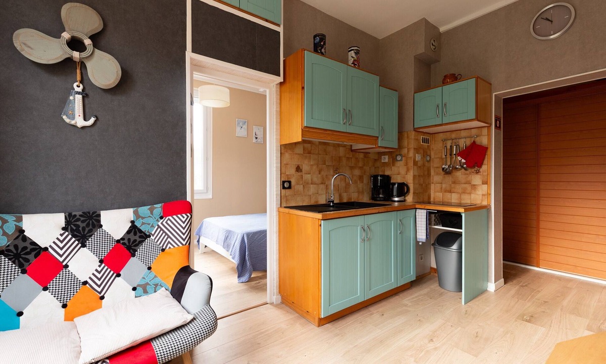 Saint-Pierre-en-Port Apartment | “Résidence Pleine Mer” Apartment with Sea View and Shared Garden