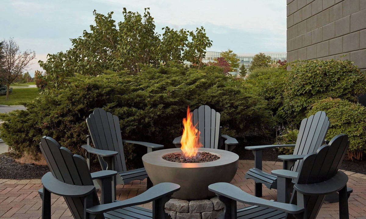 Northeast Mississauga Hotel | Residence Inn by Marriott Mississauga - Airport Corporate Centre West