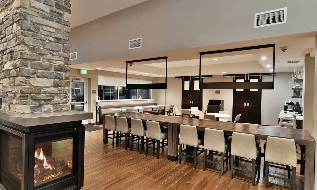 Seymour Hotel | Residence Inn by Marriott Eau Claire