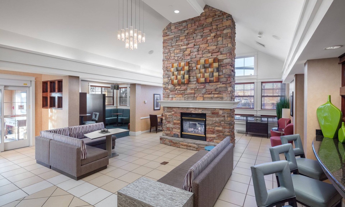 Greenwich Hotel | Residence Inn by Marriott Wichita East at Plazzio