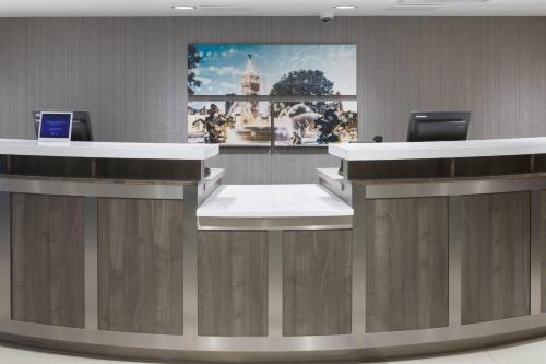 Country Club Plaza Area Hotel | Residence Inn Kansas City Country Club Plaza