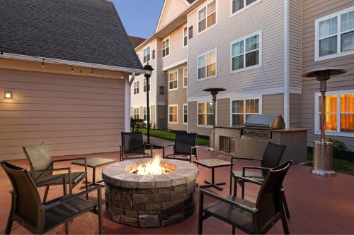 Mount Laurel Hotel | Residence Inn Mt. Laurel at Bishop's Gate