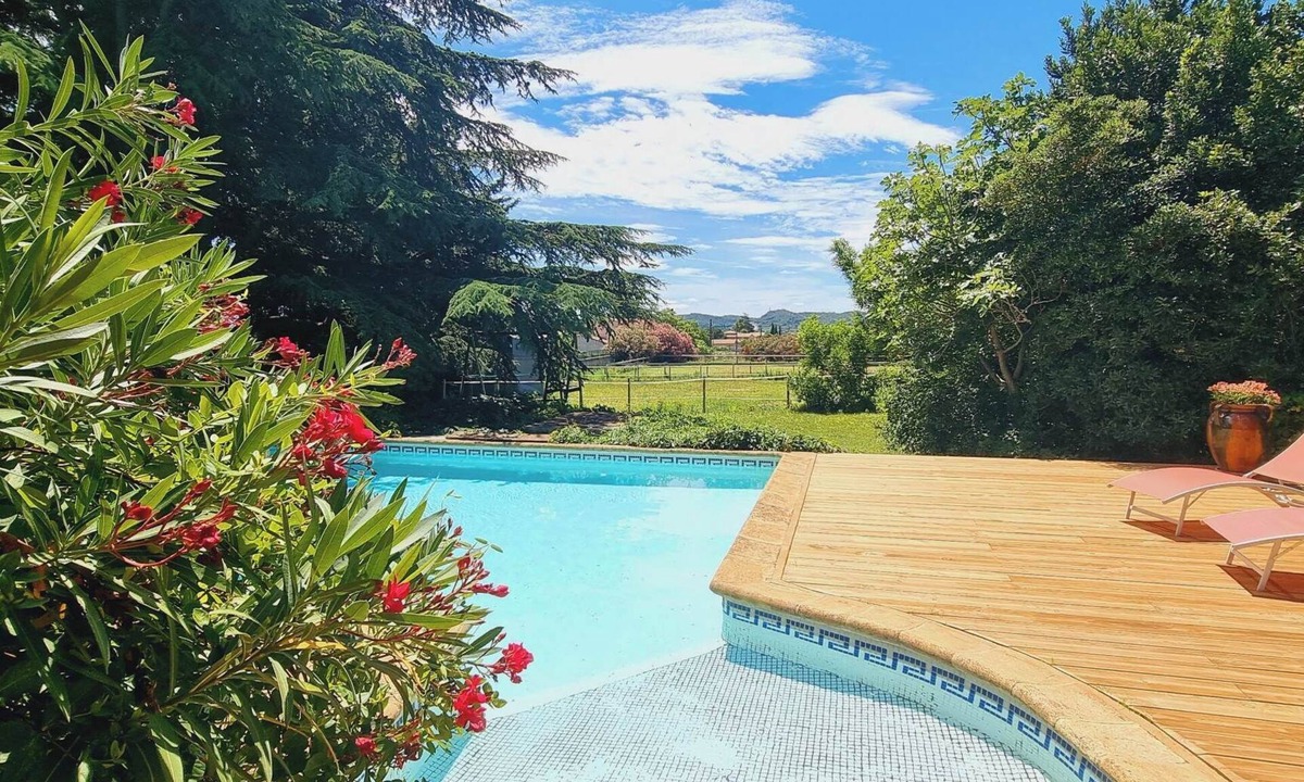 Pont-Saint-Esprit Other | Residence with character