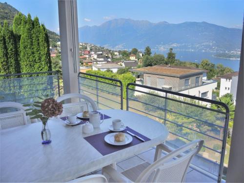 Piazzogna Apartment | Residenza al Castagno Duplex by Fewotessin
