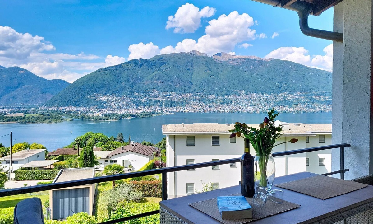 Piazzogna Apartment | Residenza Miralago Apt. C27 by Interhome