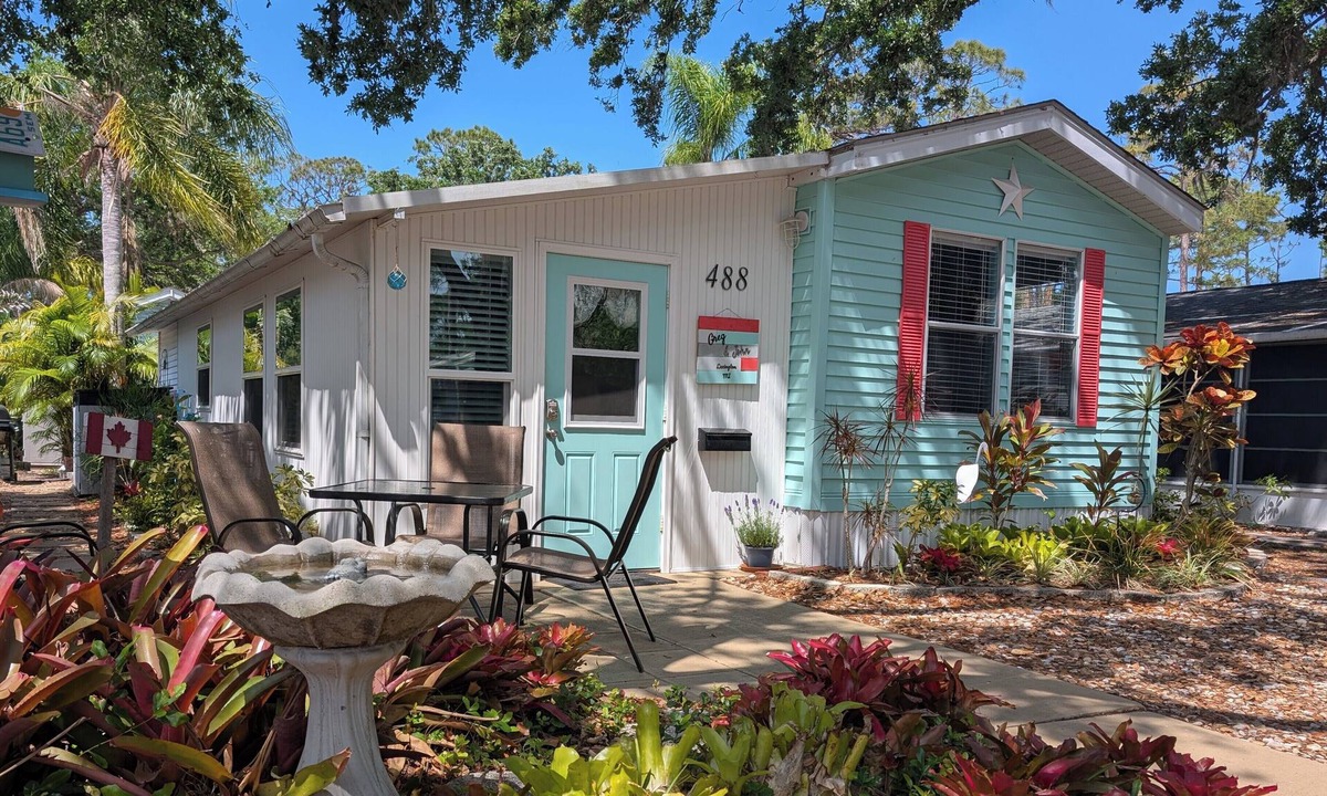 Nokomis Cottage | Resort Beach Home