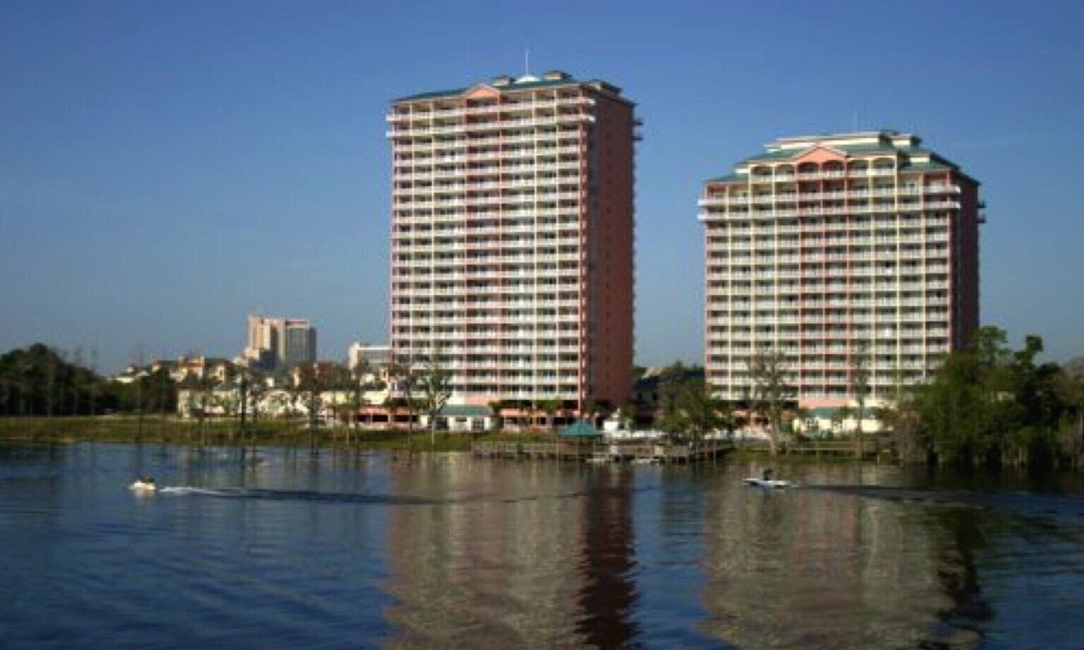 Florida Central Atlantic Coast Resort | Resort Condo With 1 Bedroom 2 Bathroom With Full Kitchen Sleep 6 Full Waterfront