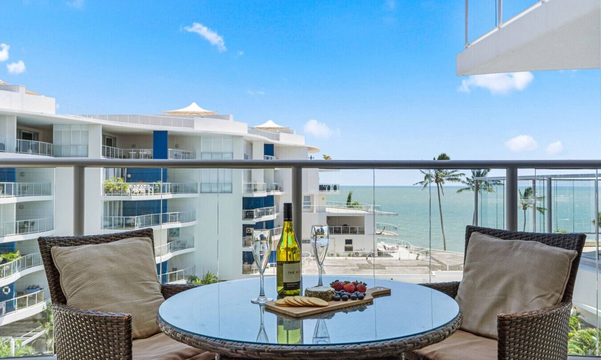 Urangan Apartment | Resort Escape - Views, Pool, Steps to Beach
