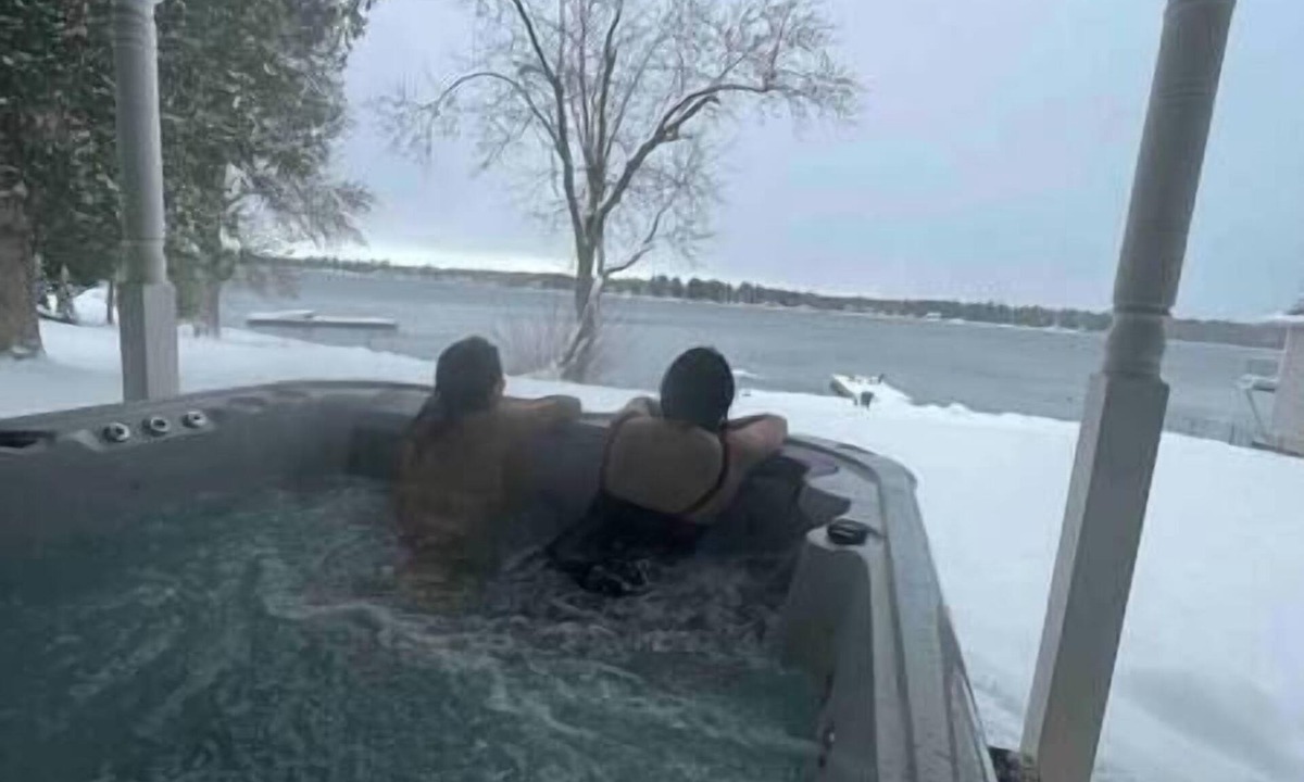 Port Stanton House | Resort, Lakefront private, pool, hottub, sauna #2