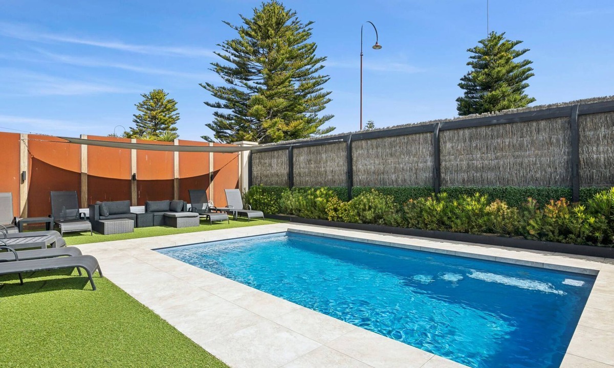 Torquay House | Resort Living on Tempest