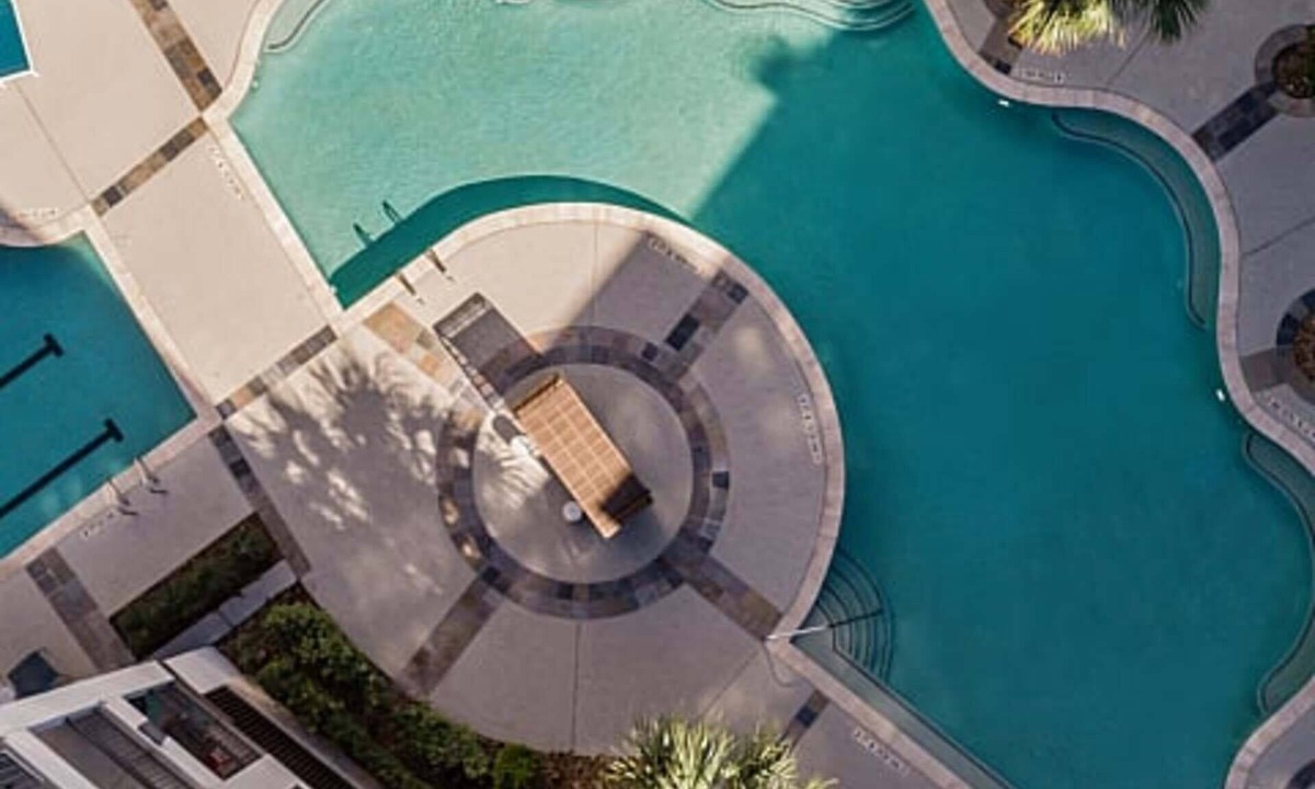 Houston Apartment | Resort-Style 1BR Retreat with Pool & Gym Near NRG, Med Center & Galleria