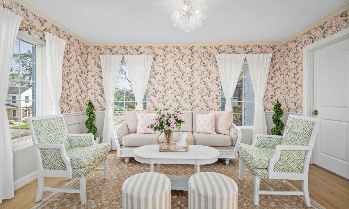 MacGregor House | Resort-Style 3BR/3BA Pool & Spa Gated