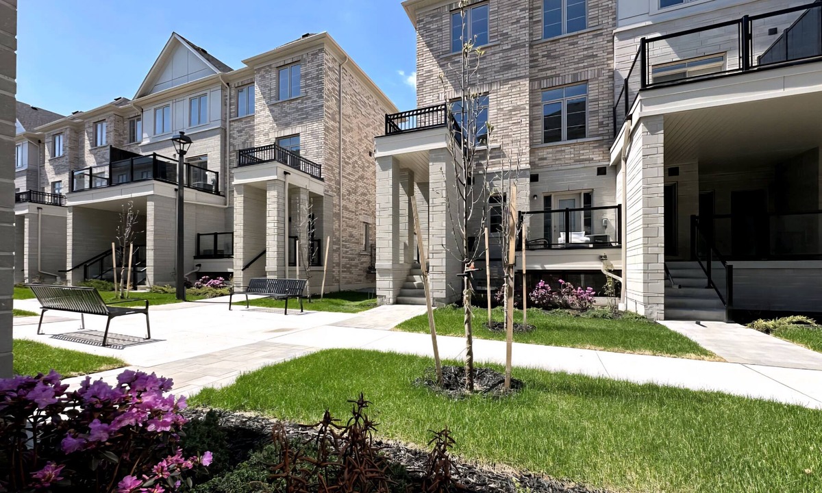 Pickering House | Resort Vibes, townhouse feels like bungalow.