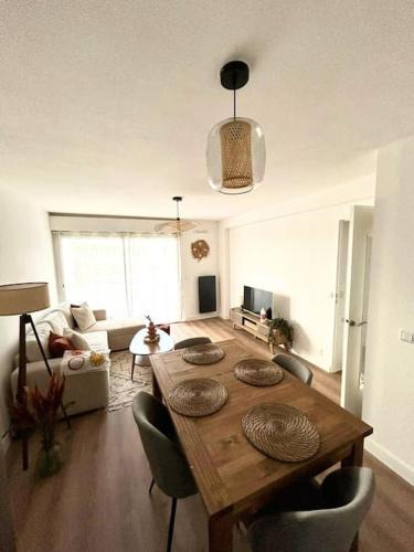 Bayonne Apartment | Resplendissant YourHostHelper