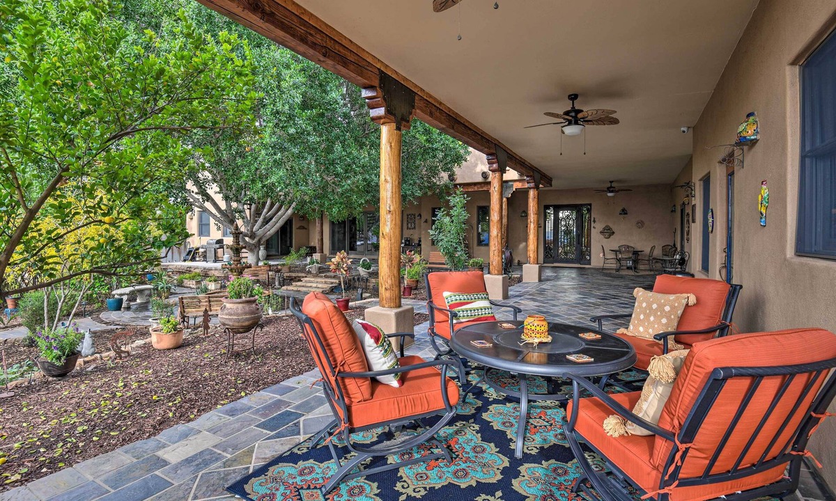 Mesa House | Rest Easy in Mesa! Home w/Hot Tub & Shared Yard