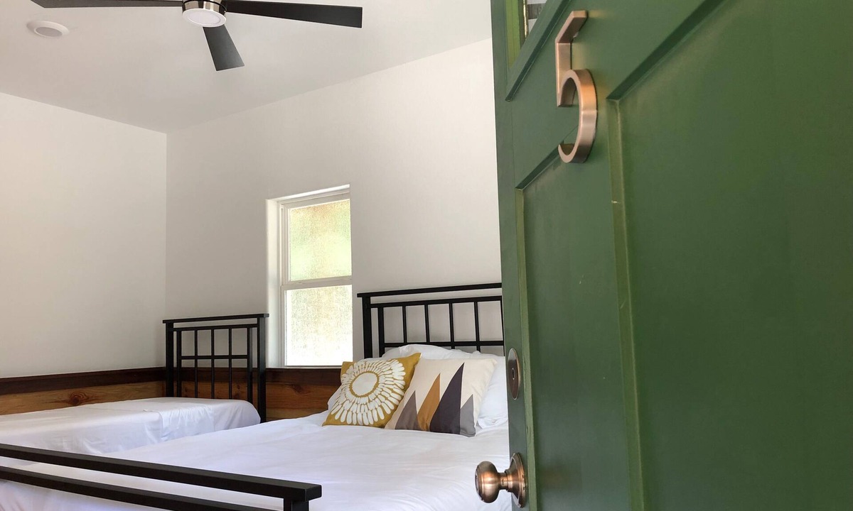 Athens Hotel | REST. Hotel-Style Room on Beautiful Private Campground. Stone 5