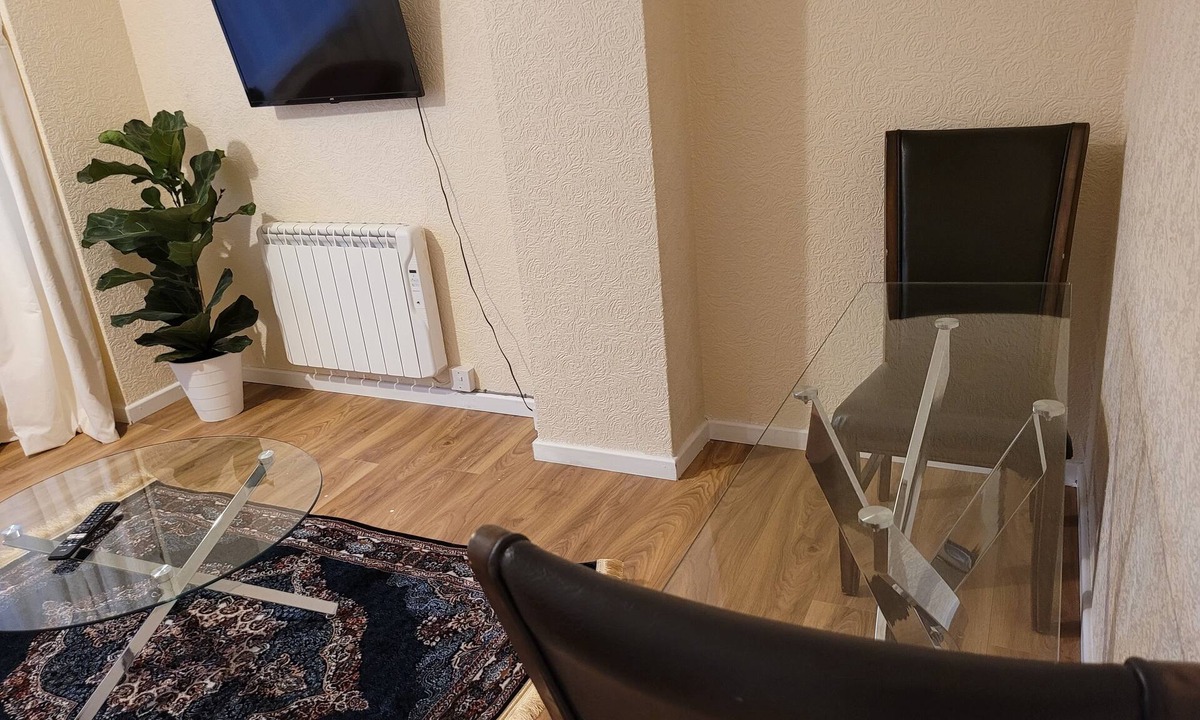 Reading House | Rest & Relax Apartment