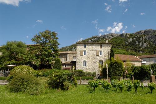 Anduze House | Restaurant et Chambres d'Hôtes La Ferme de Cornadel