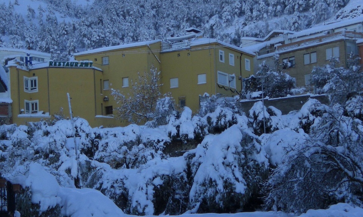 Agres House | Restaurante Pensión Mariola
