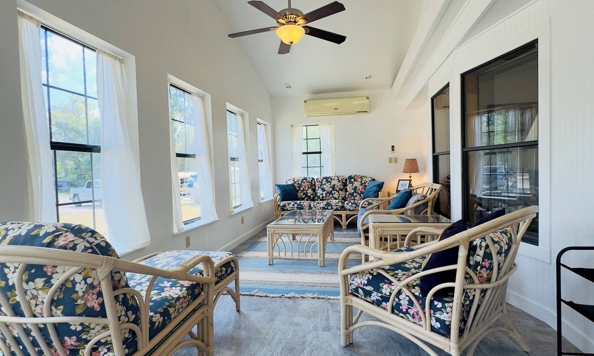 Richland House | Restful, 3b/2b Unit along the Gasconade River