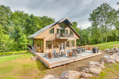 Frenchville House | Resting Eagle Cabin with Mtn Views in PA Wilds