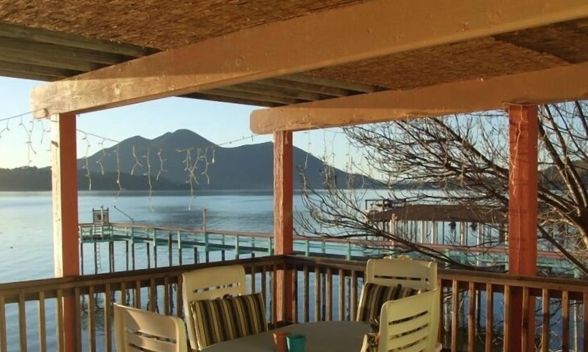 Clearlake Resort | Retired from accepting bookings until further notice.
