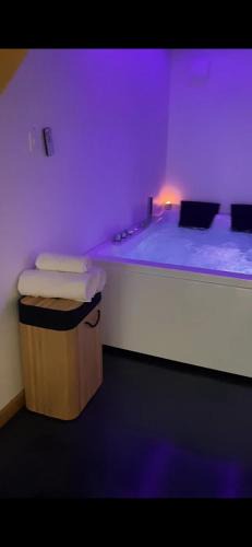 Yvre-le-Polin Apartment | Retour à l essentiel