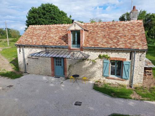 Gemigny House | Retraite Champêtre avec Home Cinéma et Verger Libre Cueillette, près de la Loire et des Châteaux - FR-1-590-435