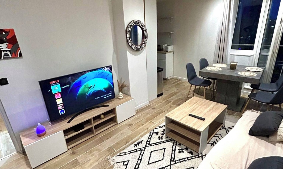 Universite Apartment | Retraite Chic à La Défense